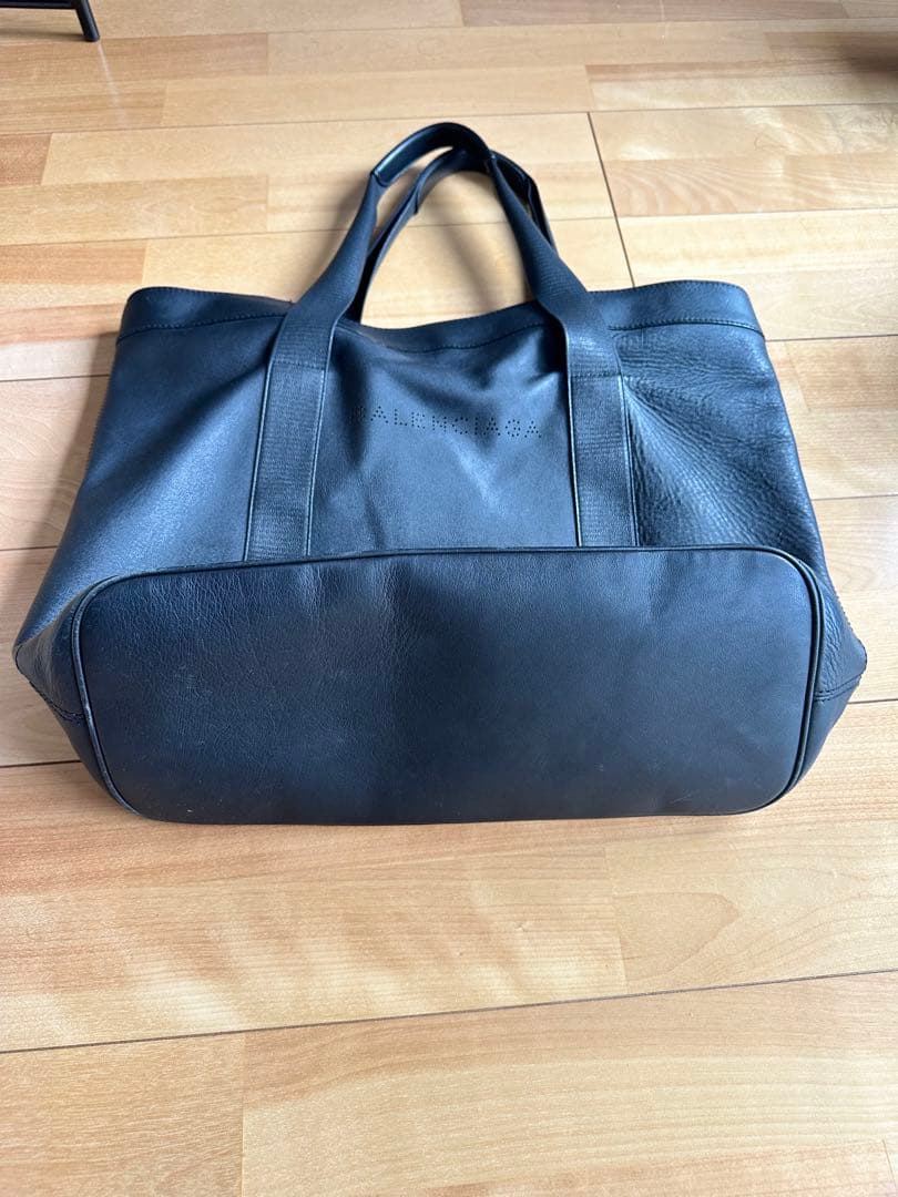 BALENCIAGA ブラックレザートートバッグ
