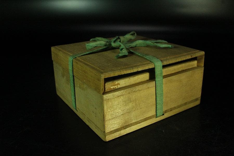 中国美術 墨絵 落 白磁香合 時代物(K-A723)