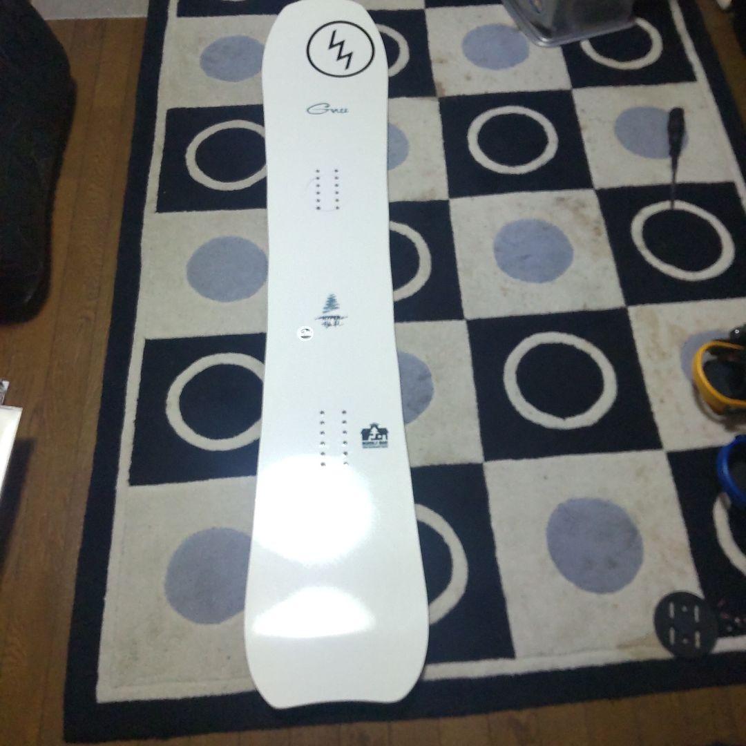 GNU Hyper 157cm ホワイトスノーボード