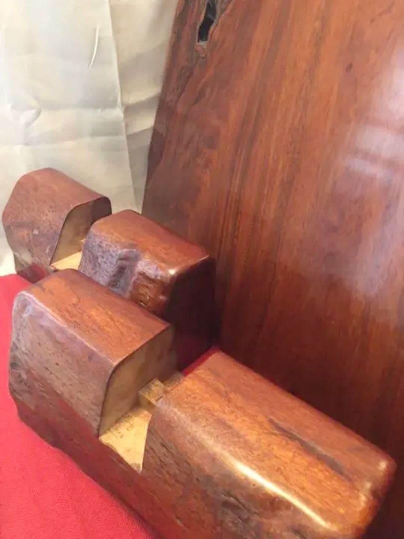 197.欅　総無垢　松と鷹　手彫り