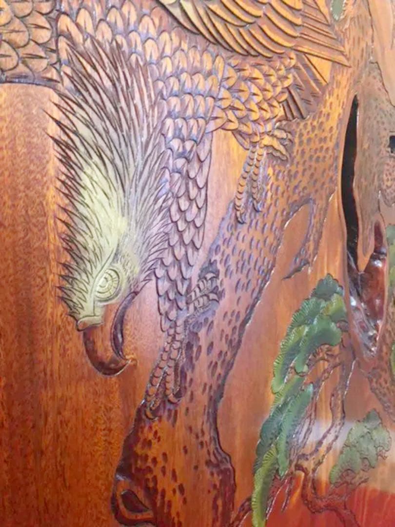 197.欅　総無垢　松と鷹　手彫り