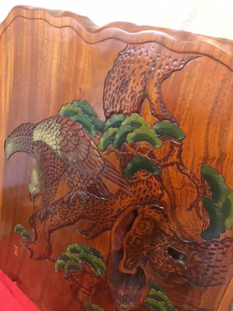 197.欅　総無垢　松と鷹　手彫り