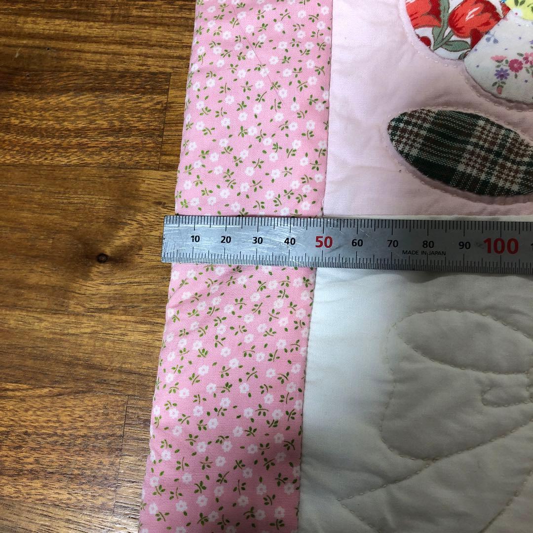 ハンドメイド　花柄パッチワーク　タペストリー