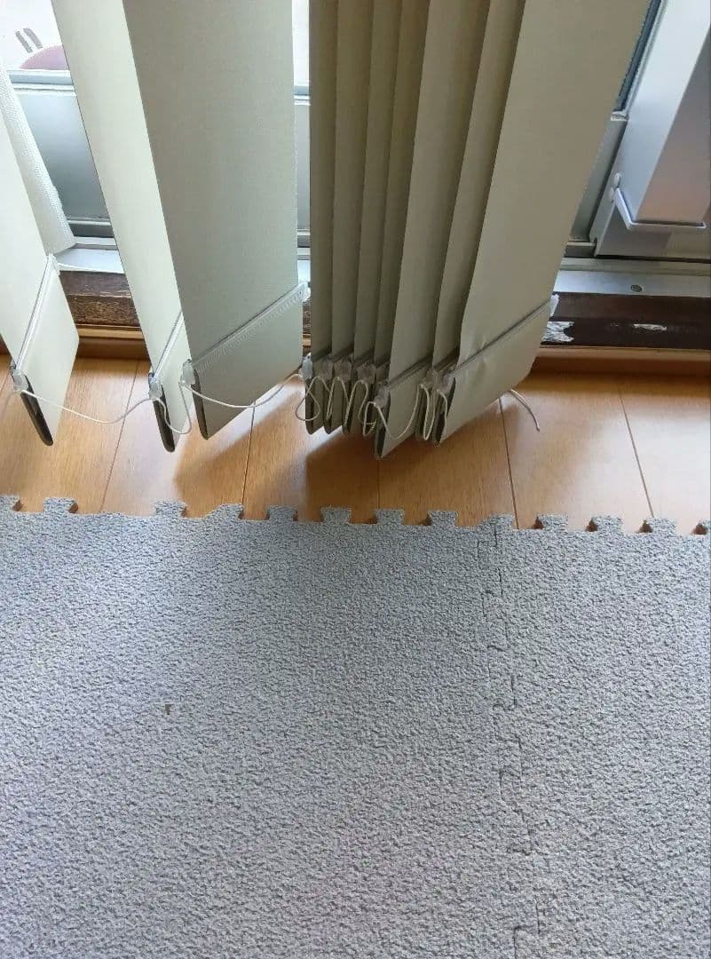 ピ*グ様 タチカワ バーチカルブラインド 　ホワイト　 実測で　幅1830✕高さ