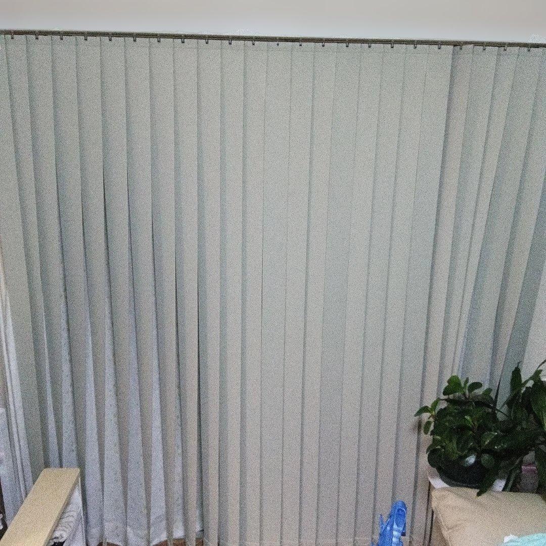 ピ*グ様 タチカワ バーチカルブラインド 　ホワイト　 実測で　幅1830✕高さ