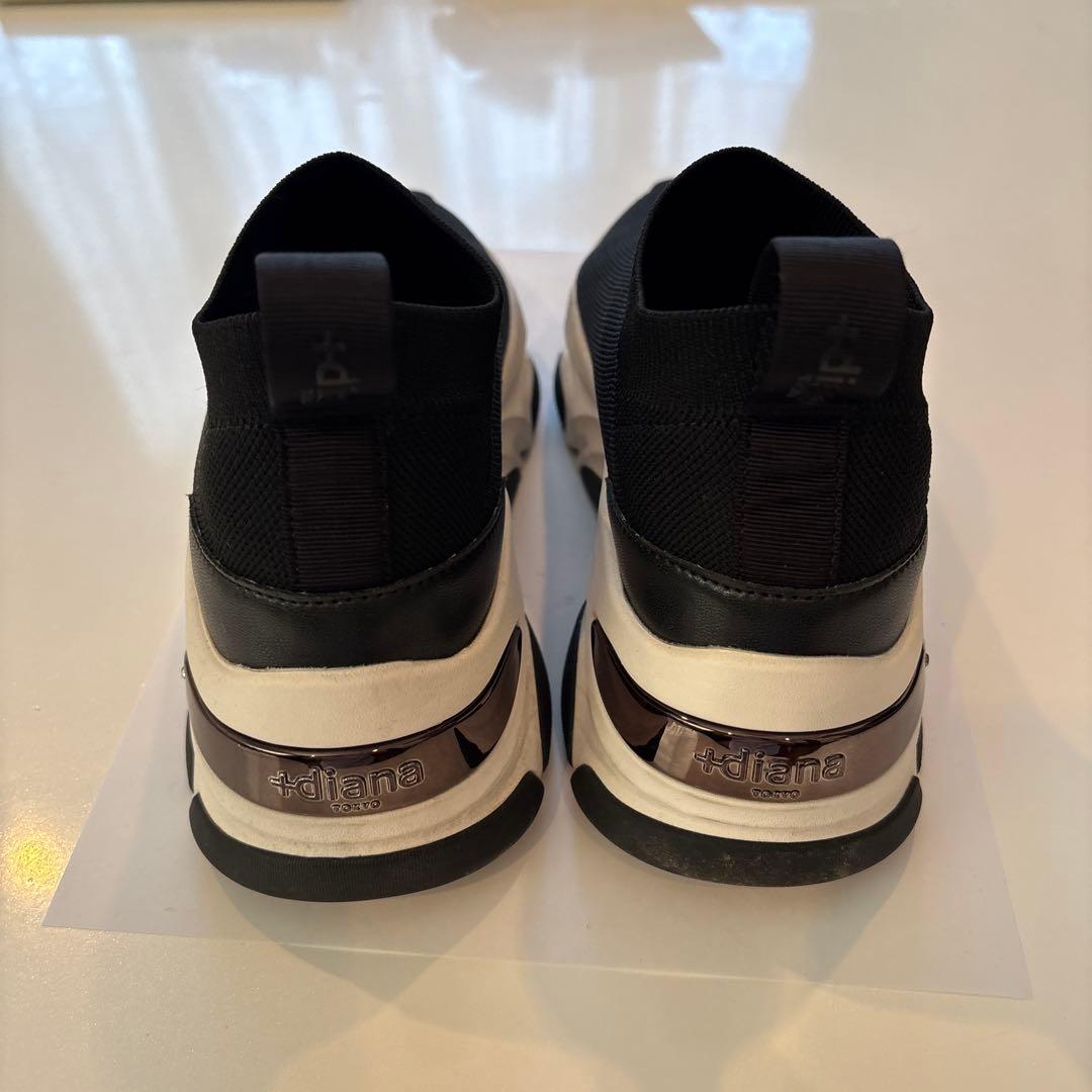 プラスダイアナ　【撥水加工】軽量ニットソックススニーカー （黒生地）　21.5