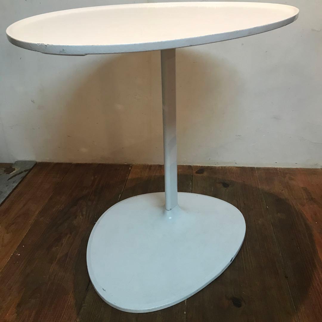 美品　鉄製　ホワイト　サイドテーブル　annachen デザイン　ナイトテーブル