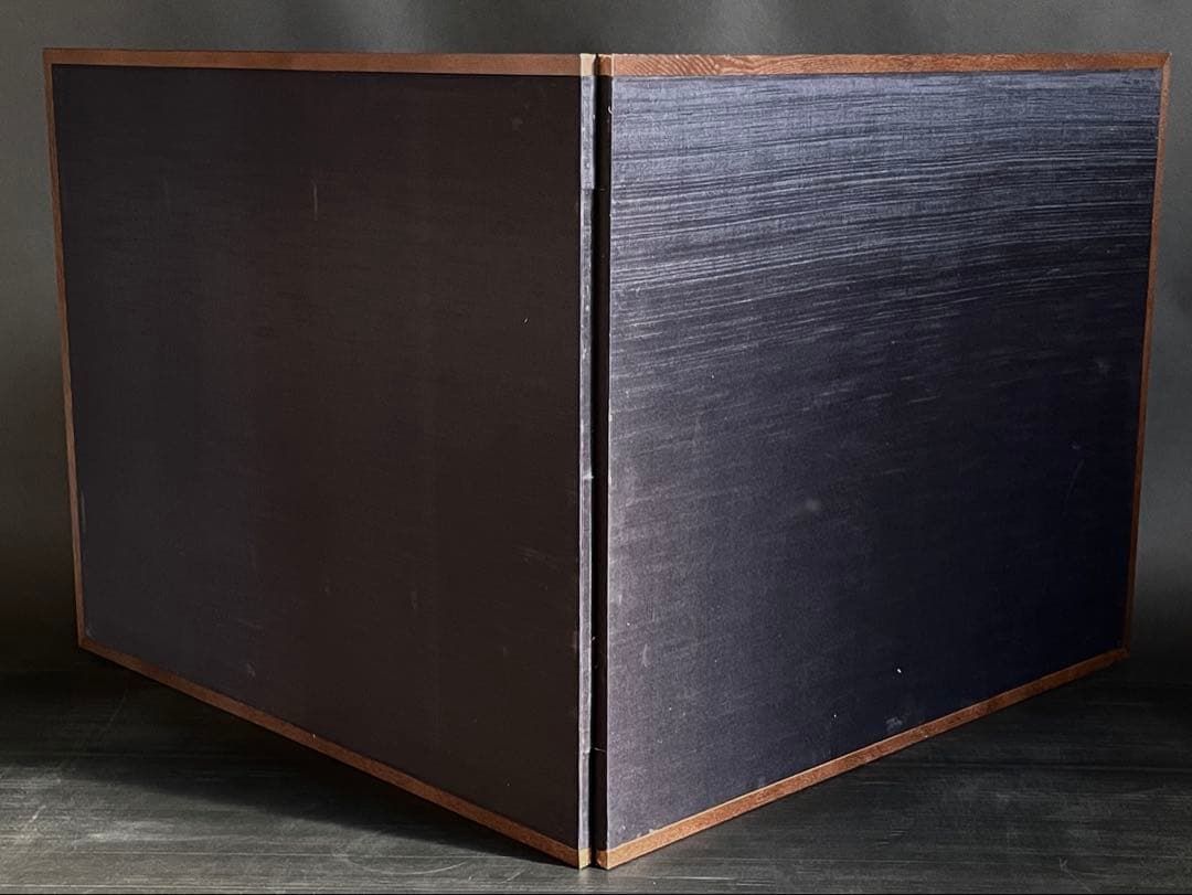 【美品】「母」 菊花 丸紋 風炉先屏風 桑縁 茶道具 （127①）