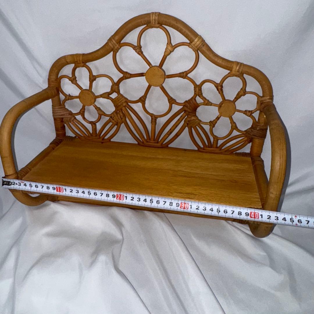 ラタン製　花モチーフ壁掛け木製ラック