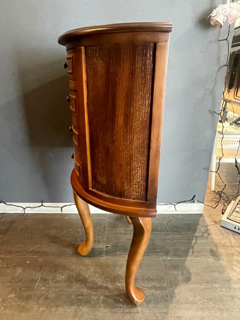 アンティーク調　木製半円形キャビネット ４段引き出し　３本猫足