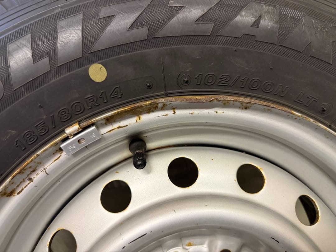 185/80R14 102/100N スタッドレス 20年 BS VL1 ボンゴ