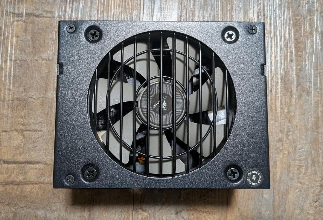 Corsair SF750 Platinum SFX + 12VHPWRケーブル