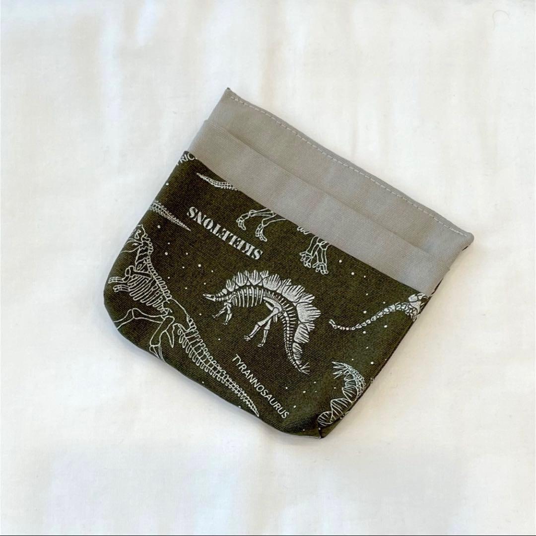 恐竜柄☆カーキ☆移動ポケット☆フタなし☆クリップ付き☆ハンドメイド