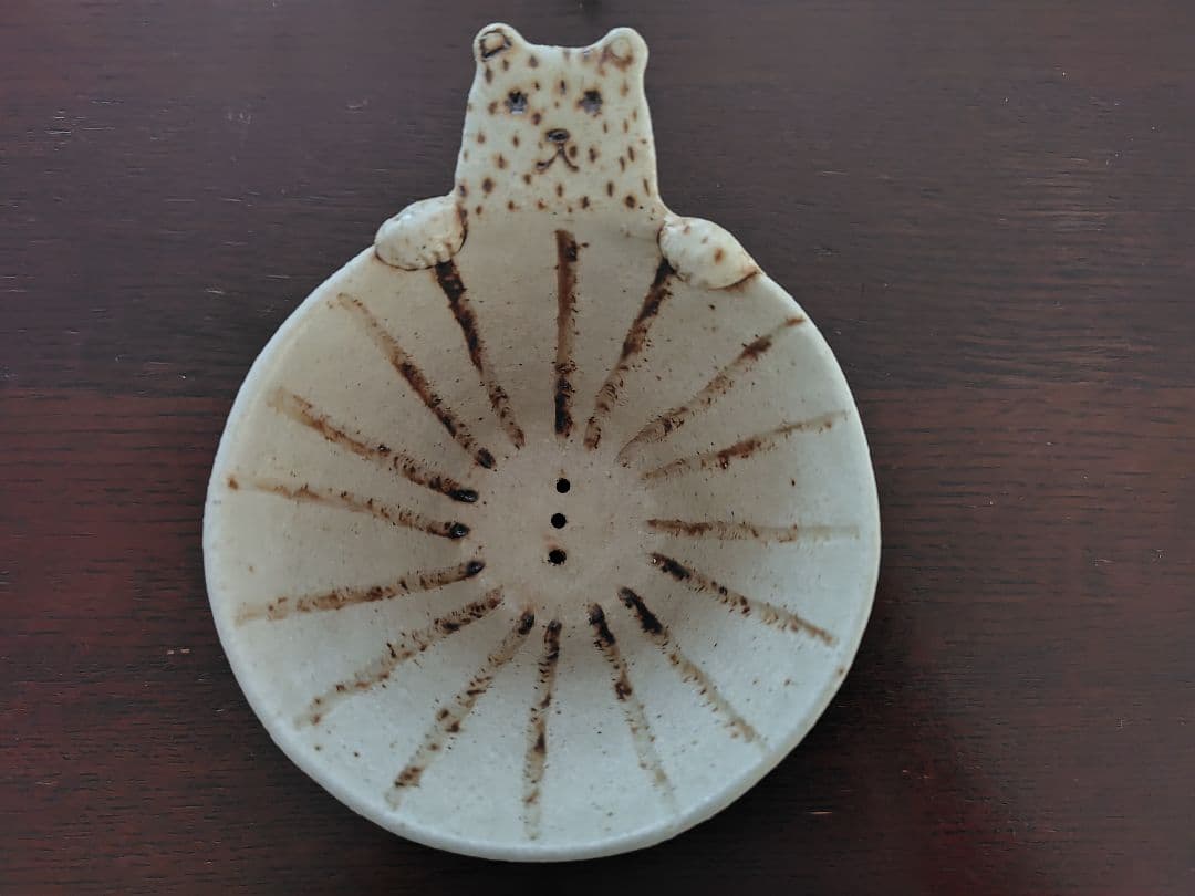 金成潤子　クマの花器とコーヒードリッパー