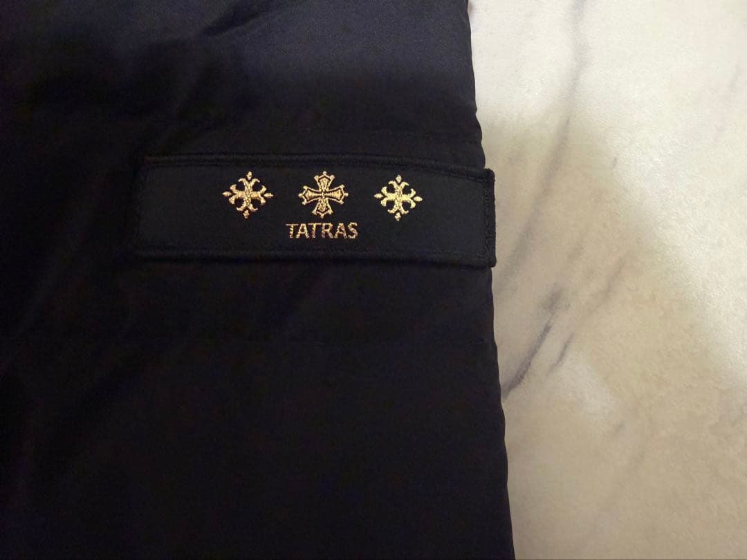 TATRAS タトラス　NOKO ノコ　ノーカラー　ダウン　黒　カード付　1