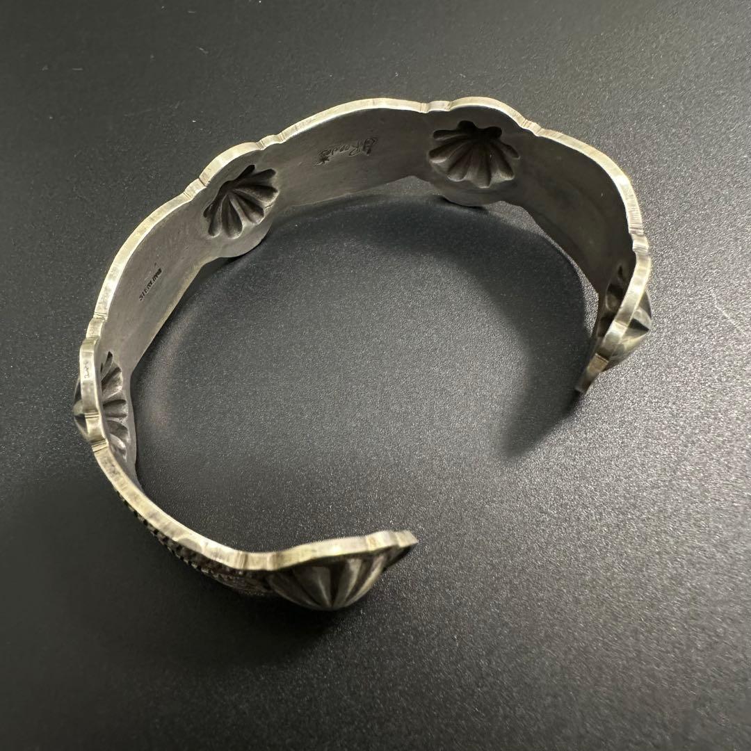 Navajo Gary Reeves 5連コンチョ スタンプワーク バングル