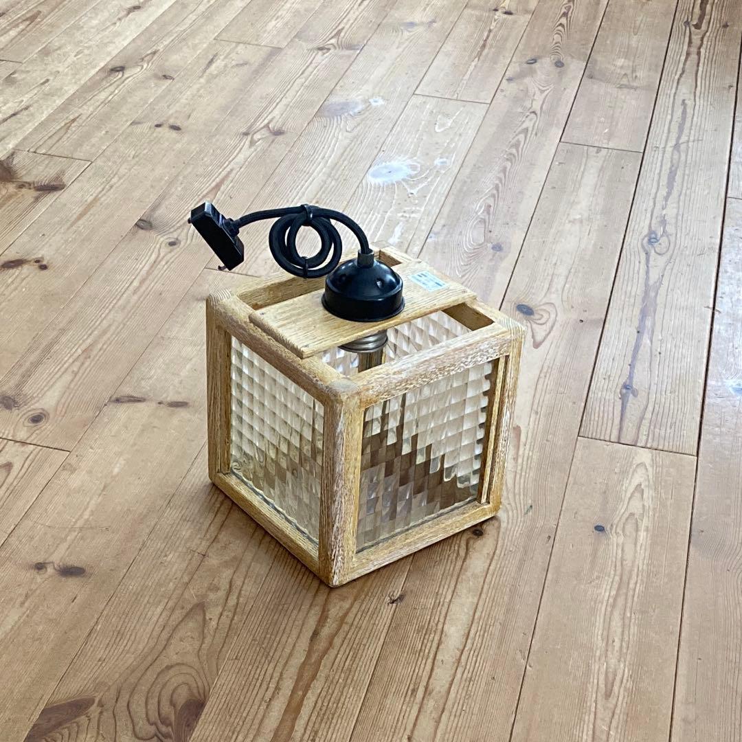 HOM houzeクロスペン　無垢材×チェッカーガラススクエアペンダントライト