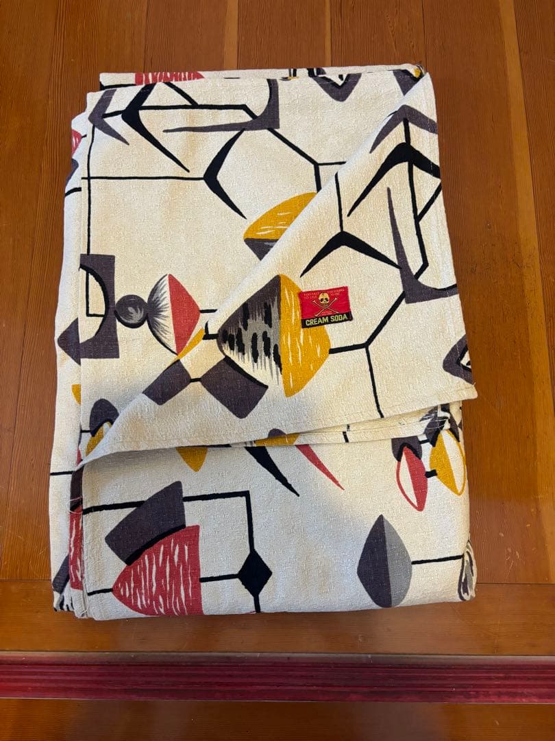 ピンクドラゴン クリームソーダ 90’s カーテン生地