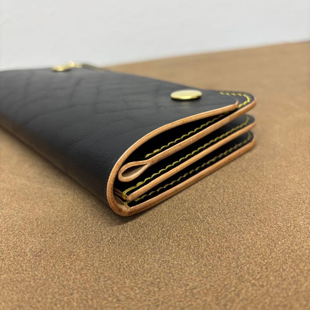 【セブンスター】ホースハイド　トラッカーウォレット　黒　茶心　3層