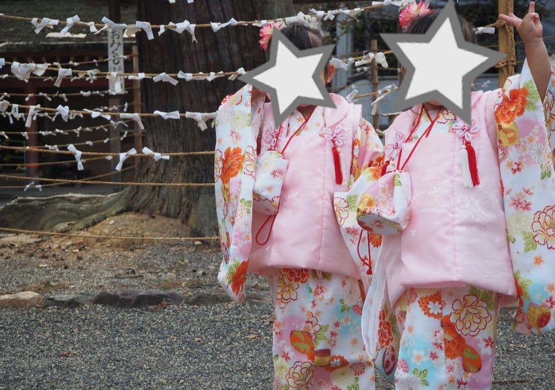 七五三　三歳　双子セット　ピンク花柄着物セット