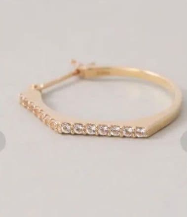 Lilias ラインホワイトトパーズピアス