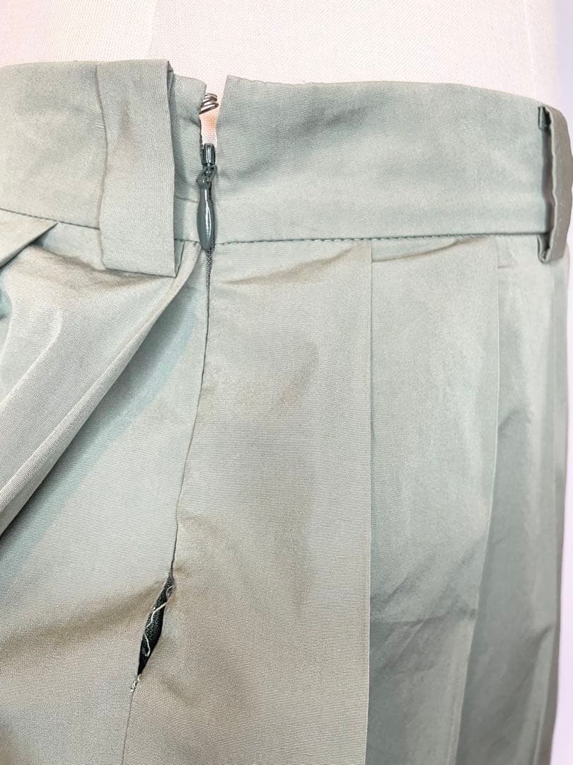 [キズ•汚れ有り] MiuMiu プリーツ カーキ スカートSize 40