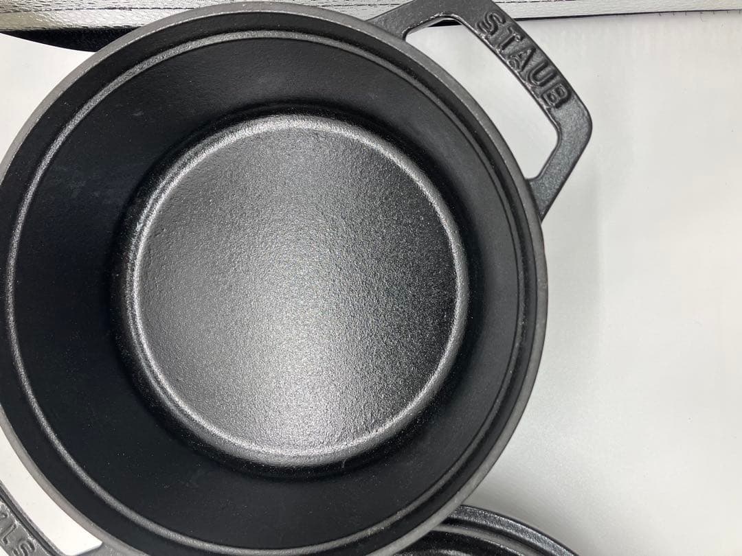 staub ストウブ ブラック 18cm ホーロー 鍋