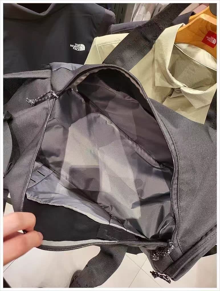 新品　THE NORTH FACE ボストンバッグ 肩掛け　ショルダーバッグ