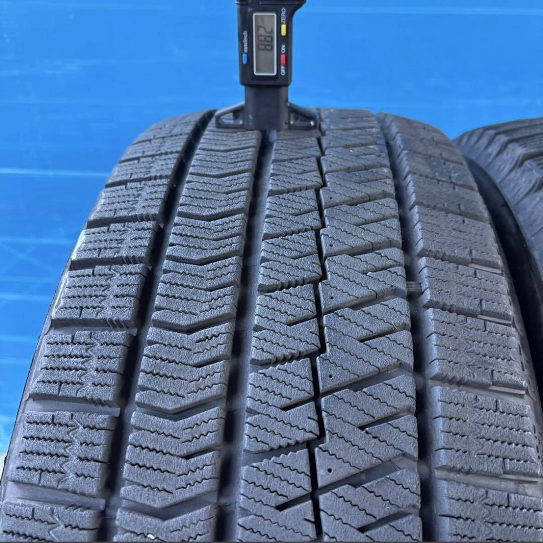 215/55R17 ブリヂストン　VRX2 スタットレスタイヤ2023年製造