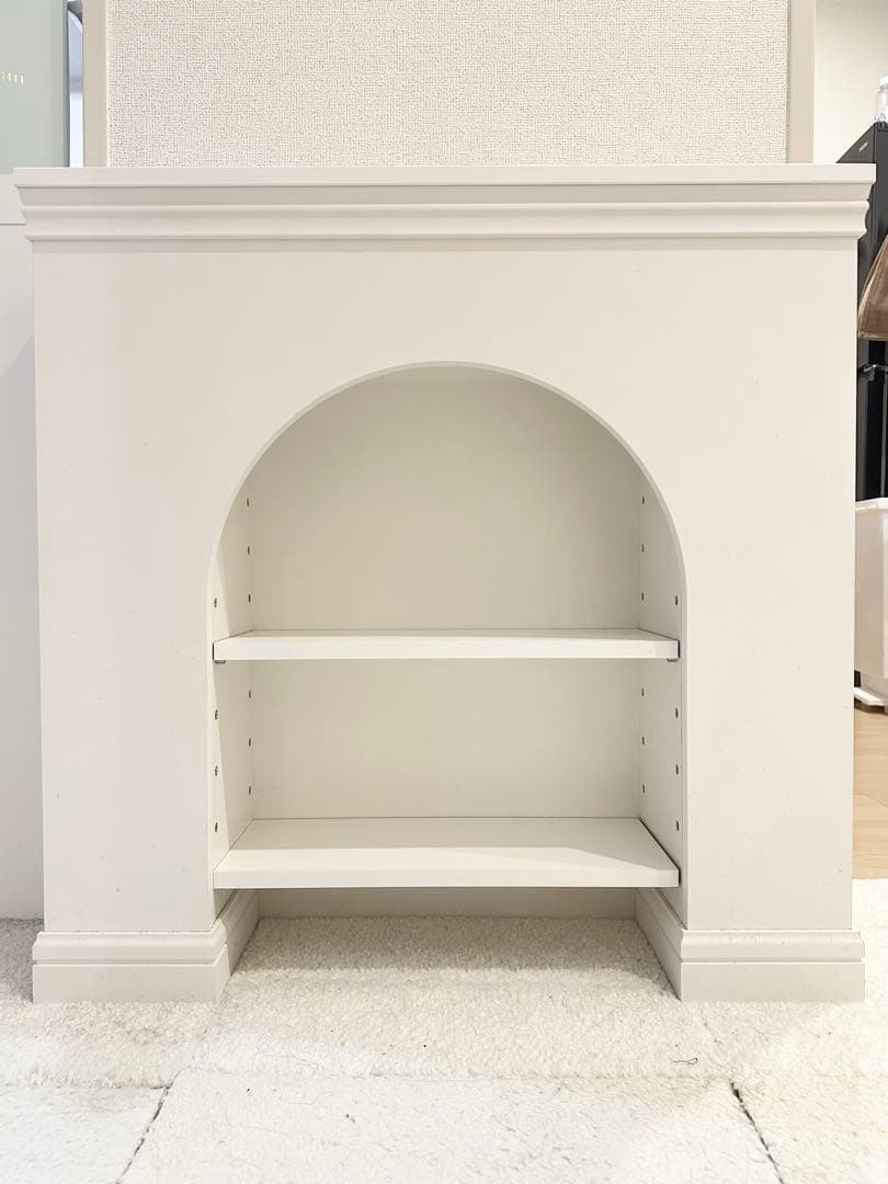 ホワイトマントルピース　韓国風インテリア