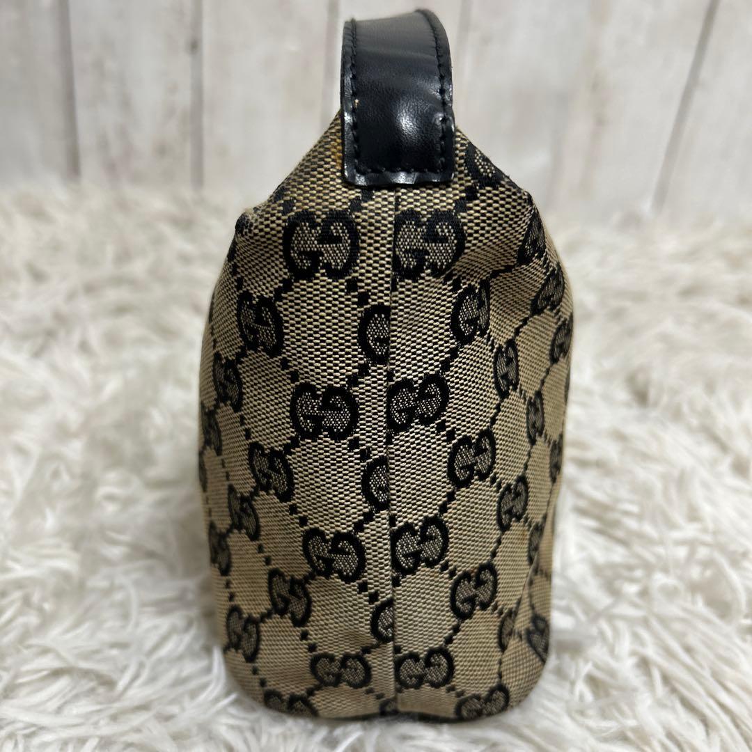 GUCCI アクセサリーポーチ　GGキャンバス ポーチ ハンドバッグ レザー