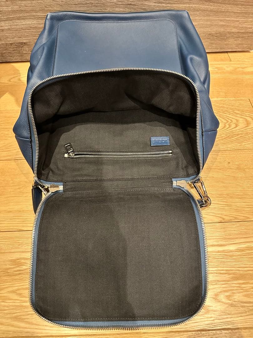ロエベ(Loewe) ゴヤ バックパック 316.30.P40 レザー ブルー