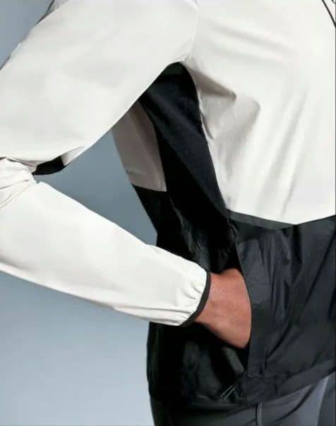 demekinさまOn Weather Jacket オン　ジャケットランニング