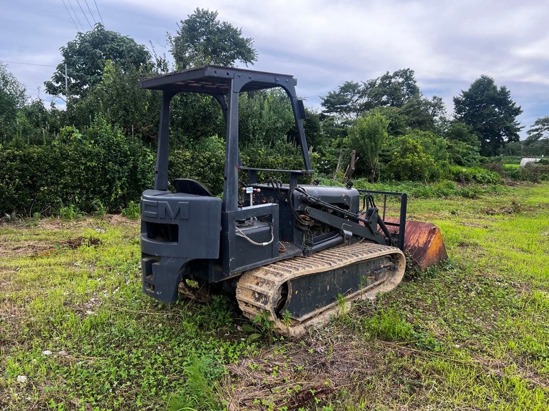 クローラー式フォークリフトバケット付き