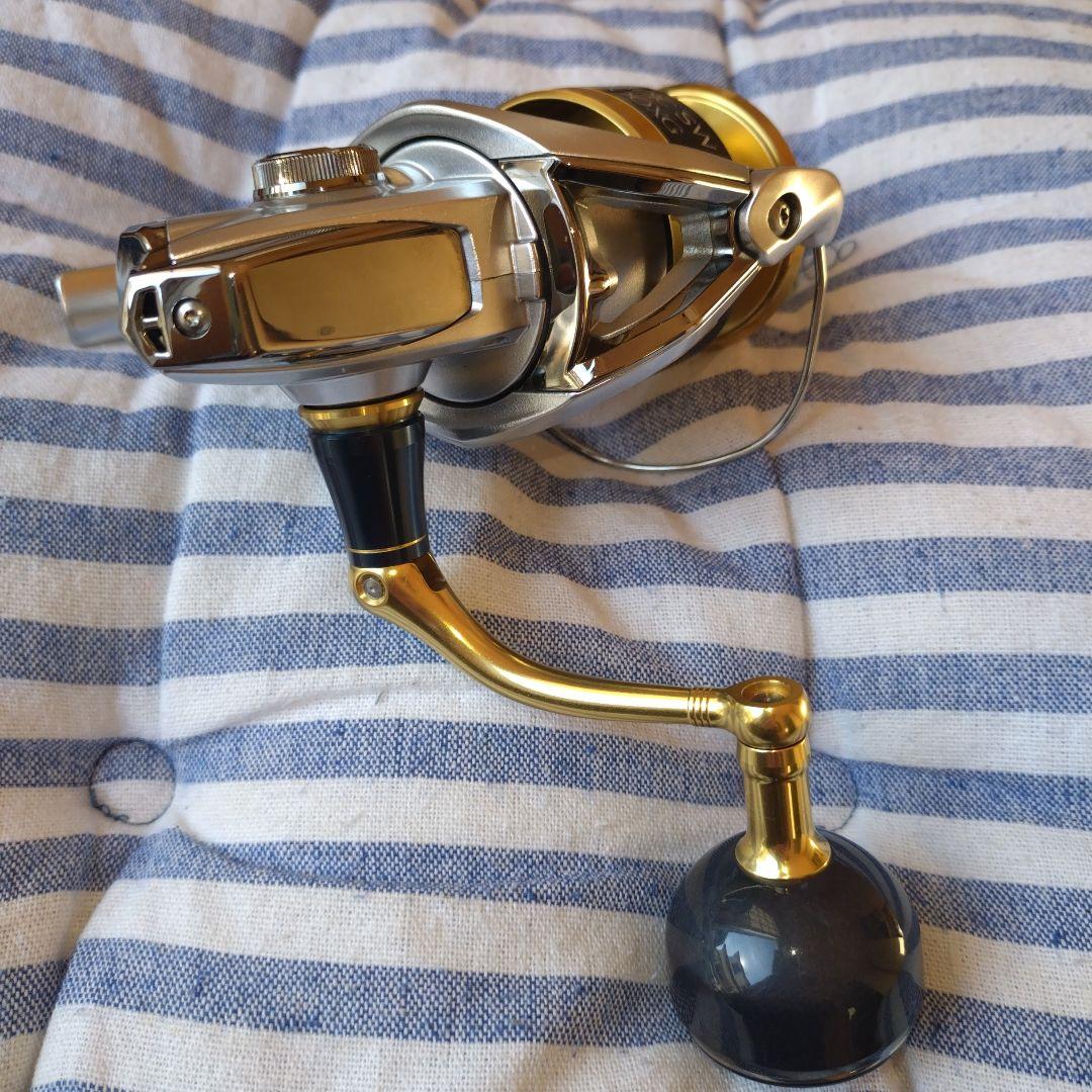 【箱付き】シマノスピニングリール 18 ストラディック SW 5000 XG