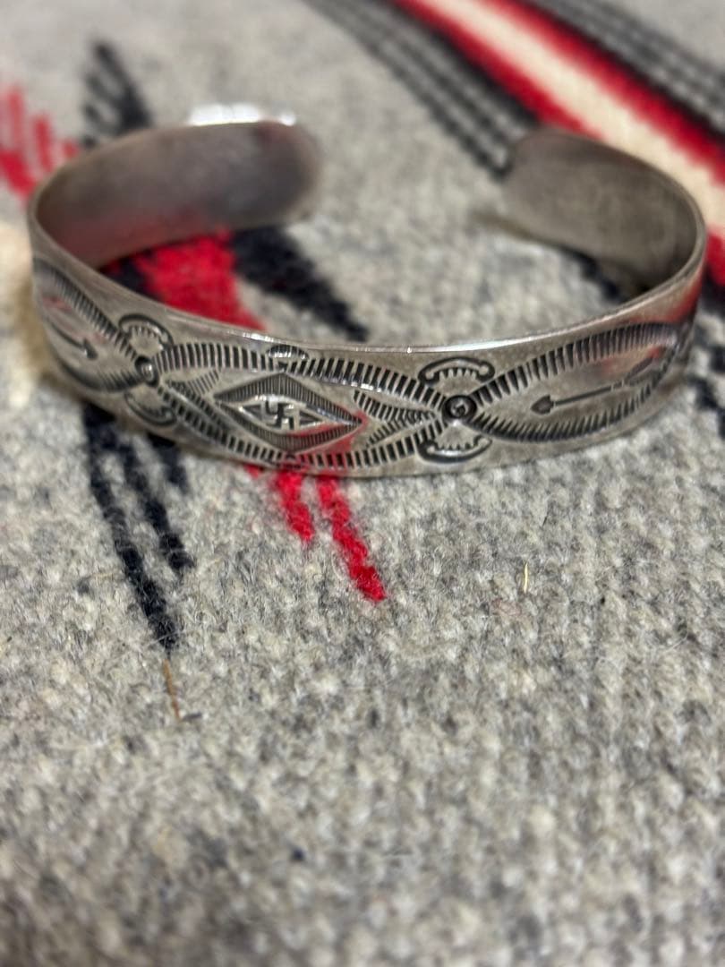 インディアンジュエリー　ヴィンテージバングル