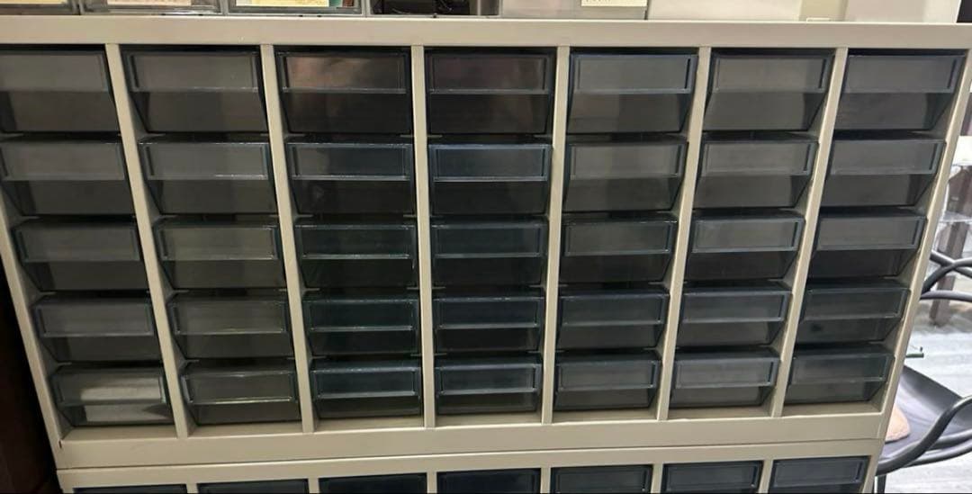 コクヨキャビネット　薬品仕訳棚　　1台