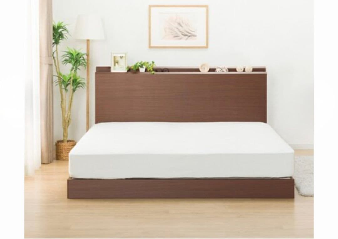 【現地引取OK】ブラウン木製クイーンベッド(マットレス付き)