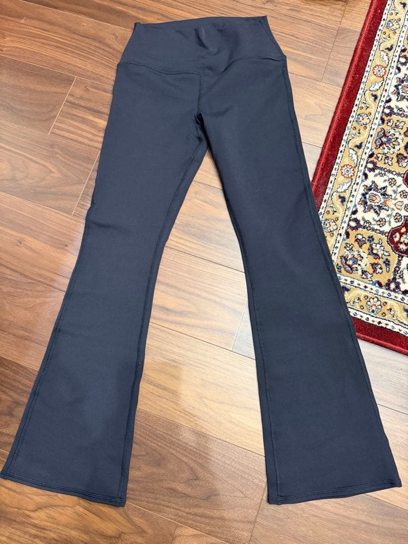 alo ヨガパンツ 7/8 ブーツカット