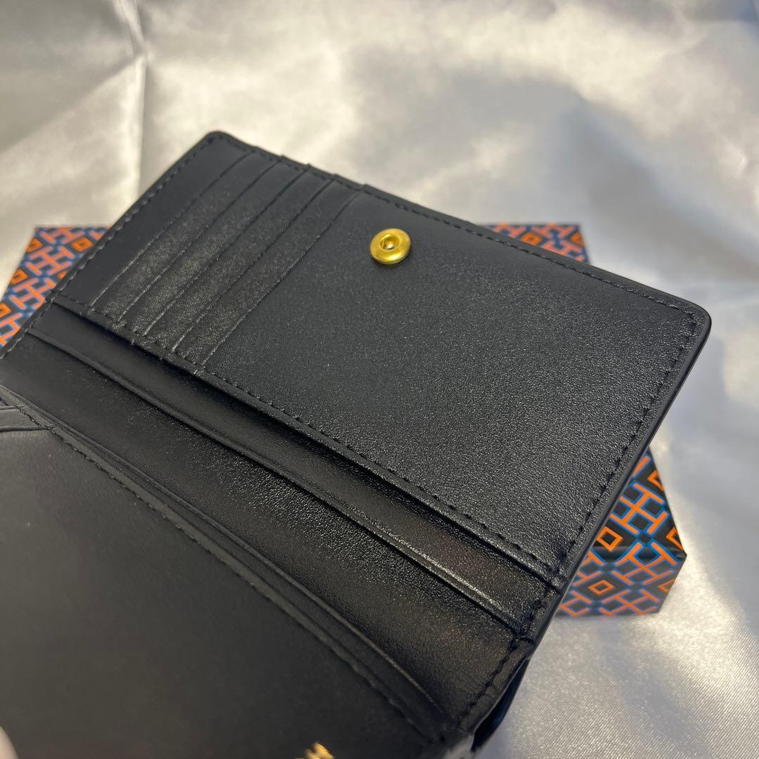 新品 TORY BURCH ブラックキルティング 二つ折り財布 箱＋ショッパー付