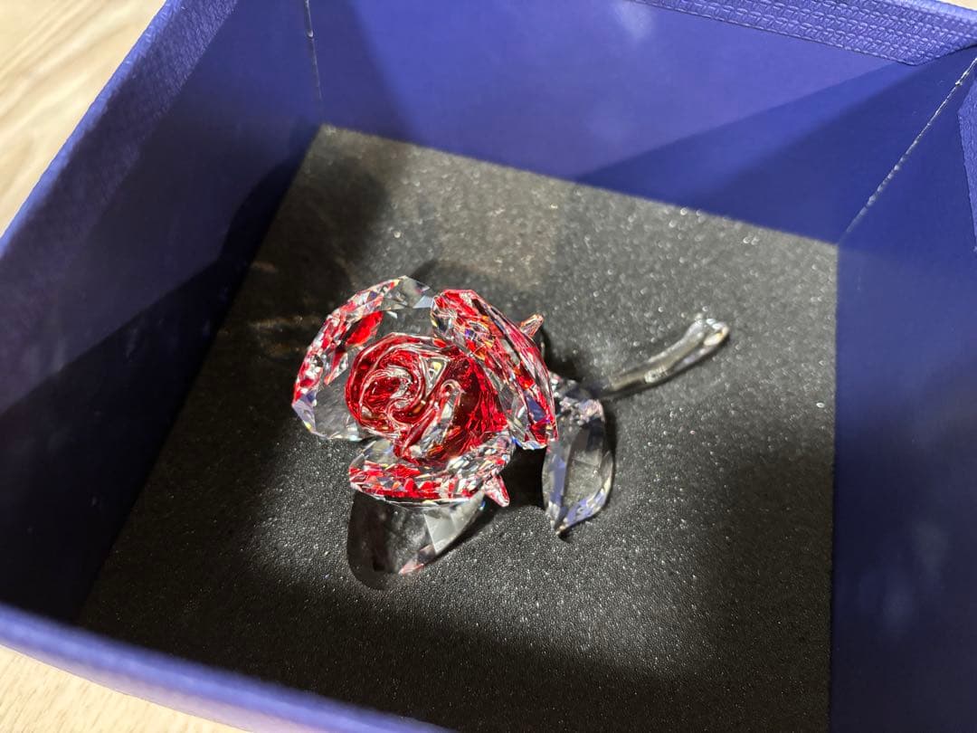 A《新品未使用》Swarovski クリスタルローズ