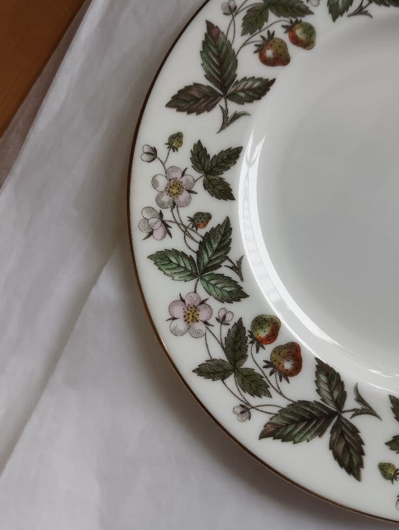 ②60年以上前未使品 ウェッジウッド ストロベリーヒル 20cm プレート 緑壺