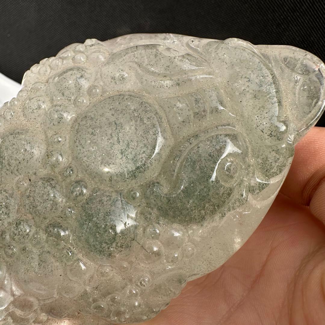 希少❣️天然石 グリーンストロベリークォーツ共生水晶の銭蛙　置物　彫り物D.103