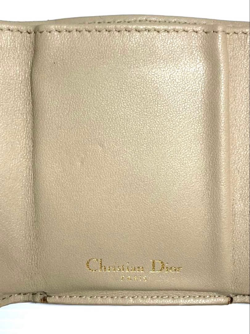 クリスチャン　ディオール　カナージュ　カロ　CDロゴ 三つ折り財布　袋付き