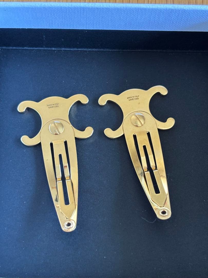 CELINE ゴールド ヘアクリップ 専用ポーチ付き