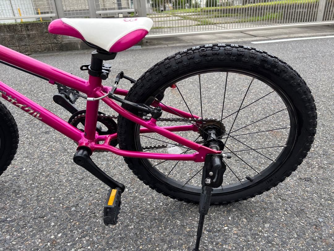 ［再値下げしました］ヨツバサイクルキッズバイク 20インチ ピンク