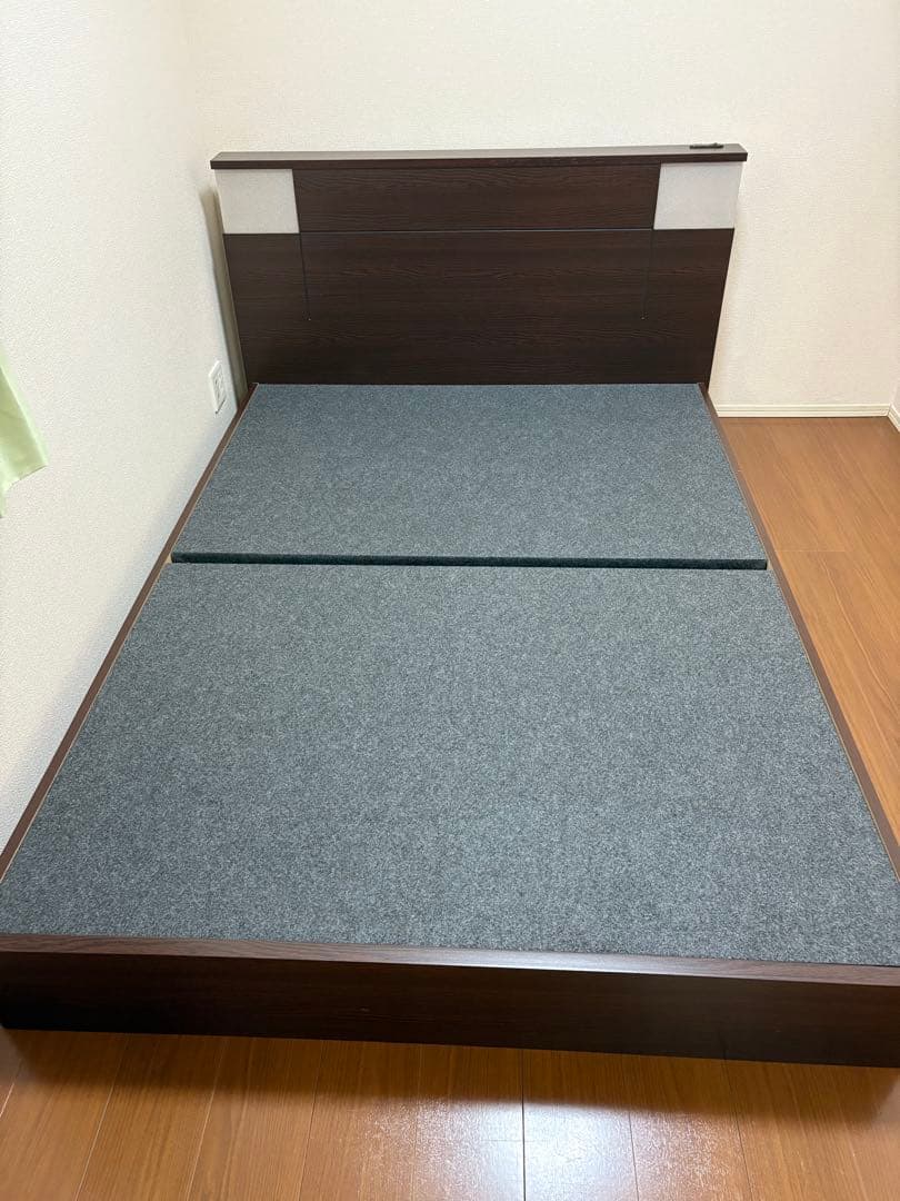 ダークブラウン ダブルベッドフレーム LEDライト付き【引き取り可能】