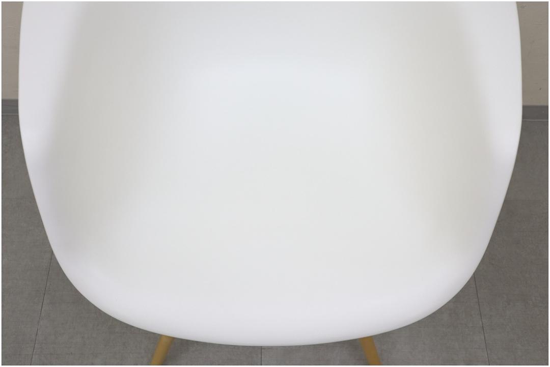 極美 ハーマンミラー イームズ プラスチック シェル アーム チェア DAW 白