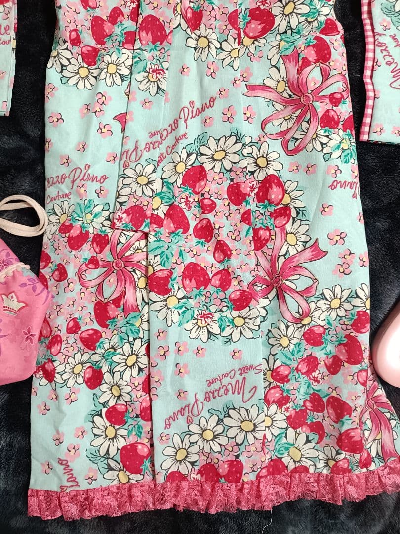 mezzopiano メゾピアノ　3歳　七五三　着物　被布セット　いちご　y2k