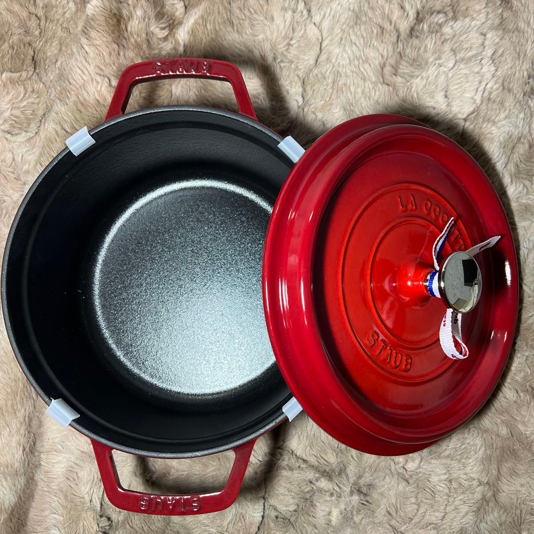 ピコ・ココット ラウンド チェリー 1033360 22cm